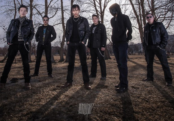 “Аадар” хэмээх амьд хөгжмийн хамтлаг рок попын салбарт мэндэллээ